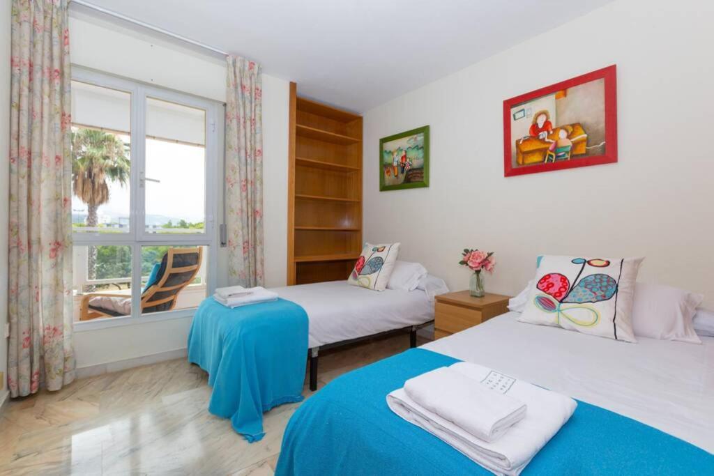Playa Huelin Apartamento Daire Málaga Dış mekan fotoğraf