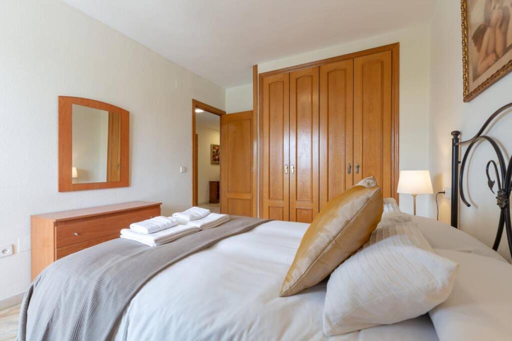 Playa Huelin Apartamento Daire Málaga Dış mekan fotoğraf