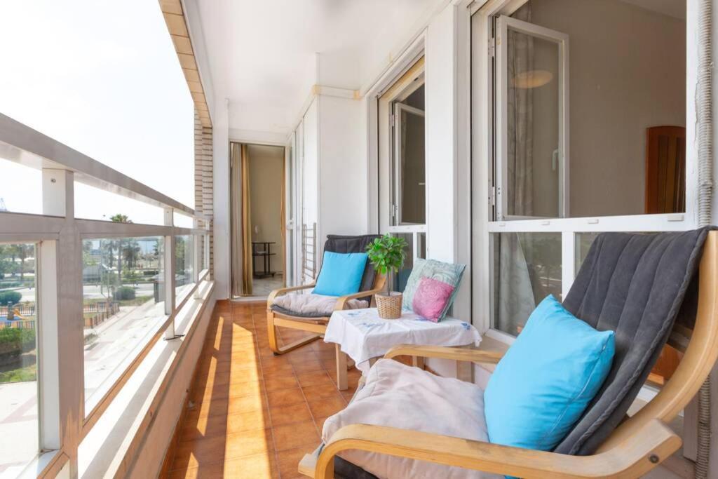 Playa Huelin Apartamento Daire Málaga Dış mekan fotoğraf