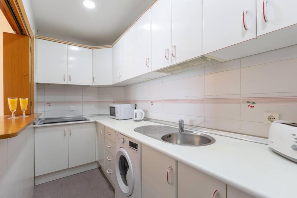 Playa Huelin Apartamento Daire Málaga Dış mekan fotoğraf