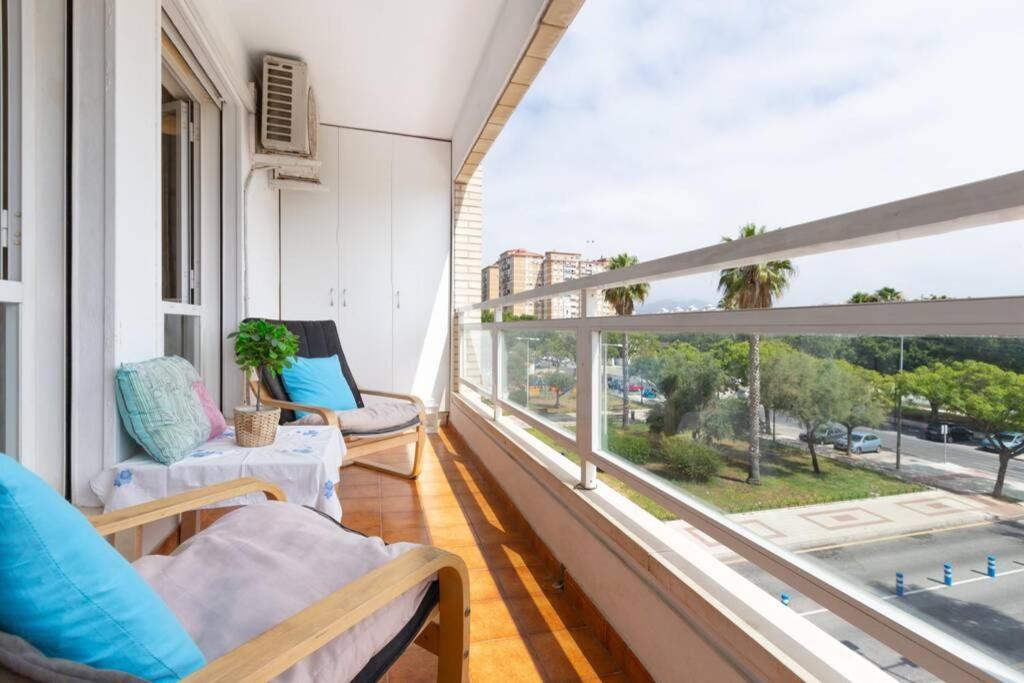Playa Huelin Apartamento Daire Málaga Dış mekan fotoğraf