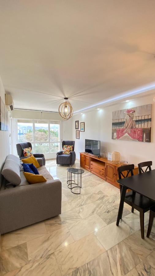 Playa Huelin Apartamento Daire Málaga Dış mekan fotoğraf