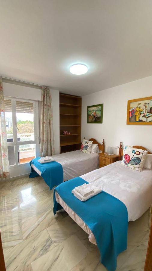 Playa Huelin Apartamento Daire Málaga Dış mekan fotoğraf
